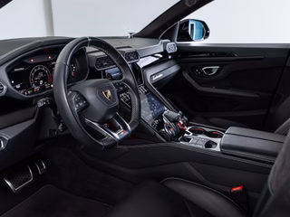 Lamborghini Urus S MY23 AKRAPOVIC B&O PANO 23" - bilder 7