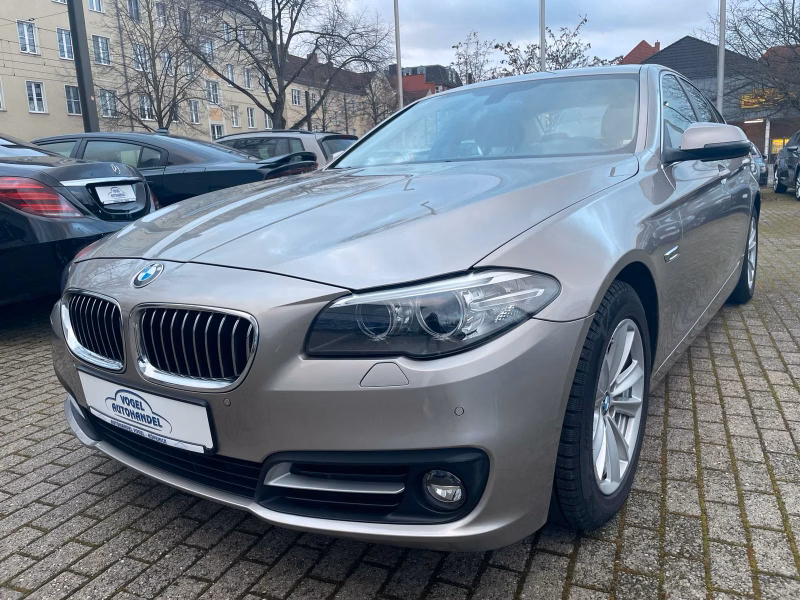 BMW 520i Limo*NAVI*AUTO*SCHIEBEDACH*SITZHG*BI-XENON*