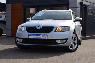 Skoda Octavia Combi Ambition 2,0 Tdi ALU | SH | KLIMA | TEMPOMAT | SHZ Gebrauchtwagen Kaufen | EZ 11/2013 | Preis 8.990 €