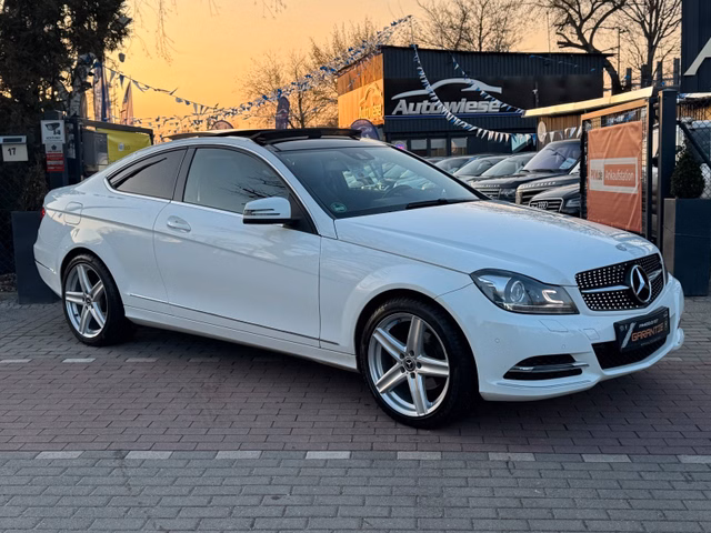 Mercedes-Benz C 180 Coupe*Automatik*Panorama*Leder*Navi*Shz* - foto 1