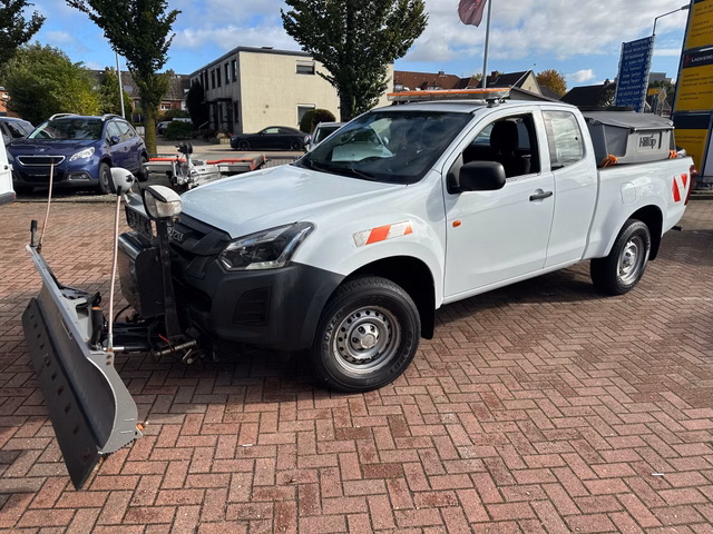 Isuzu D-Max Single Cab 4WD Winterdienst Fadenschreiber, Hilltip Schneeschild, Salzstreuer Gebrauchtwagen Kaufen | EZ 10/2017 | Preis 33.900 €