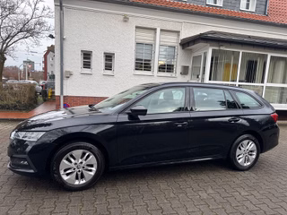 Skoda Octavia Combi Ambition - foto 2