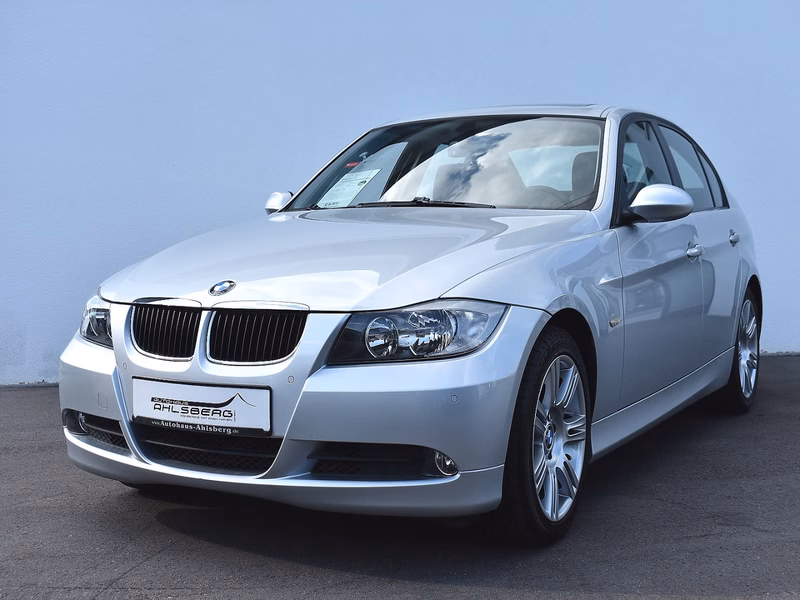 BMW 320i Aut. M-Sport i Lim. /GSD/Tempo/SHZ/PDC/