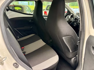 Toyota AYGO aut. x-play touch Kamera USB Bluetooth Klim - photo 18