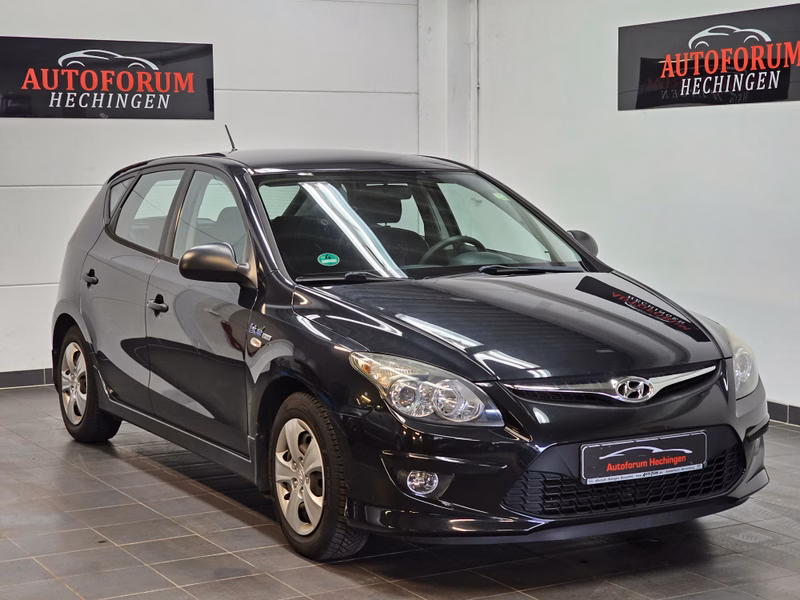 Hyundai i30 1.6 blue Classic 1.Hand Tüv Service Neu