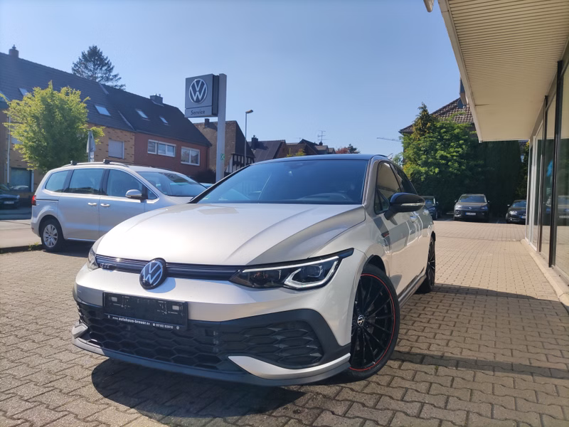 Volkswagen Golf VIII GTI Clubsport IQ,PANO,HUD,KAM,WR