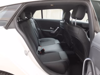 Mercedes-Benz CLA 180 SB Automatik LED Widescreen - bilder 8