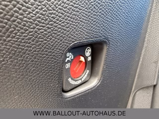 Peugeot 208 GT*1.HAND*NAVI*SPUR*TEMP*VIRTUAL*TOT*ACC*LED - photo 8