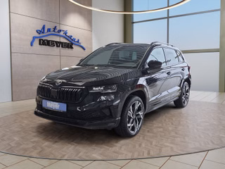 Skoda Karoq Sportline 2,0TSI DSG Pano/AHK/4*J.Gar/Navi/Matrix   **