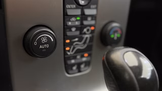 Volvo V50 Kombi D5 AUTOMATIK SHZ A/C - photo 15
