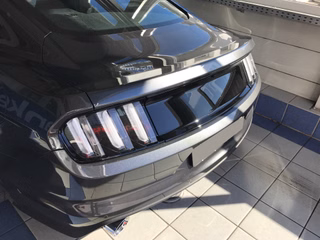 NPM18H2 Ford Mustang ab 2018 - Heckblende glanz ohne Emblem