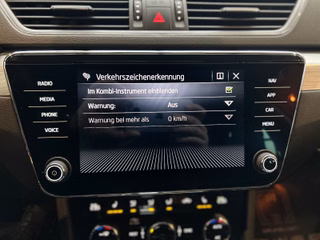 Skoda Superb 2.0TDI*Combi*7G*Kamera*LED* - bilder 8