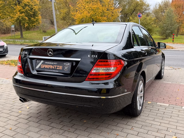 Mercedes-Benz C 220CDI Avantgarde*Aut.*Leder*Navi*Xenon* - foto 5