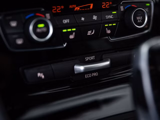 BMW 218 d Sport Line  LED RFK H-K AHK SHZ - bilder 7