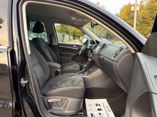 Volkswagen Tiguan Sport & Style 4Motion*Aut.*Xenon*Kamera* - foto 9