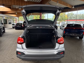 Audi Q2 35 TFSI basis MMI Navigation Plus, LED, 7 Gang S-tronic - foto 7