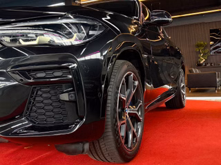 BMW xDrive 30 d M Sport PANO/MEMORY/LED/ICONICGLOW/KAMERA - foto 2
