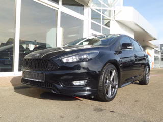 Ford Focus ST-Line/Bi-Xenon/Schiebedach/Navi/DAB/E6 - bilder 1