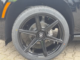 Cadillac Escalade ESV 6.2 V8 Platinum Sport 2026 ABV +24" schwarz - foto 12