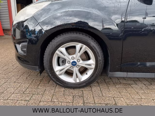Ford C-Max Champions Edition*2.HAND*KLIMA*NAVI*SHZ* - foto 9