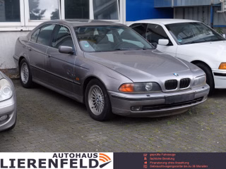 BMW 540i - фото 1