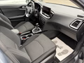 Daumennagel 8 - Kia cee'd Apple Car Play/KAMERA+PDC/SHZ+Len.Heiz/8x bereift/LED