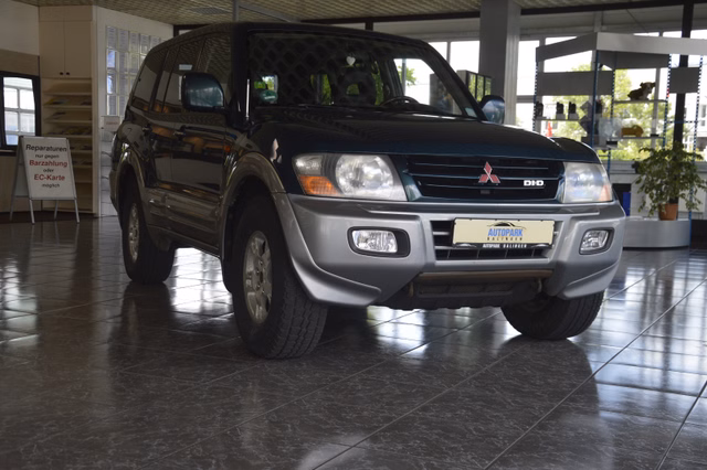 Mitsubishi Pajero 3.2 DI-D Avance  4WD Allrad 7-Sitzer Klima Leder Gebrauchtwagen Kaufen | EZ 09/2001 | Preis 3.490 €