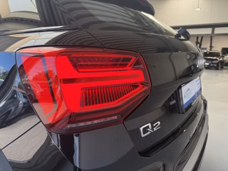Audi Q2 S-Line Sport 35 Autom., Matrix Pano Kamera ACC - bilder 24