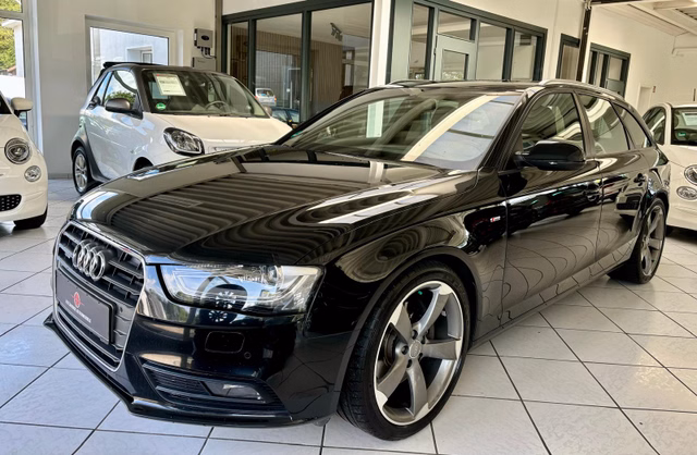 Audi A4 Avant 3.0 TDI S line Quattro Xenon Leder Navi Pano Used vehicle for sale | First registration 11/2012