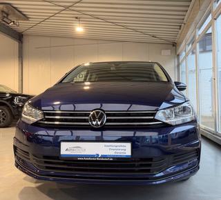 Volkswagen Touran Autom., ACC 7-Sitzer  Kamera AHK - photo 1