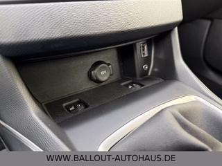 Peugeot 308 SW Allure*2.HAND*KLIMA*NAVI*TEMP*AHK*LED*SHZ - foto 12