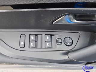 Peugeot e-2008 GT Pack Kamera Panodach Navi ACC SHZ - foto 2