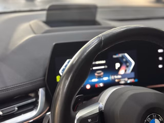 BMW 218 Active Tourer M-SPORT PANO HUD 360 MASSAGE H&K - bilder 33