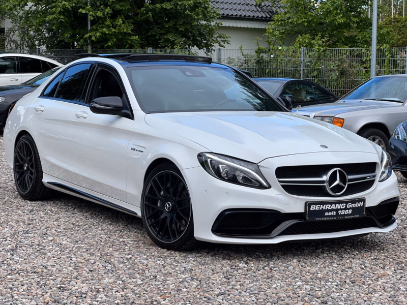 Mercedes-Benz C63 AMG NIGHT PAKET *KLAPPENAUSPUFF*PANORAMA*