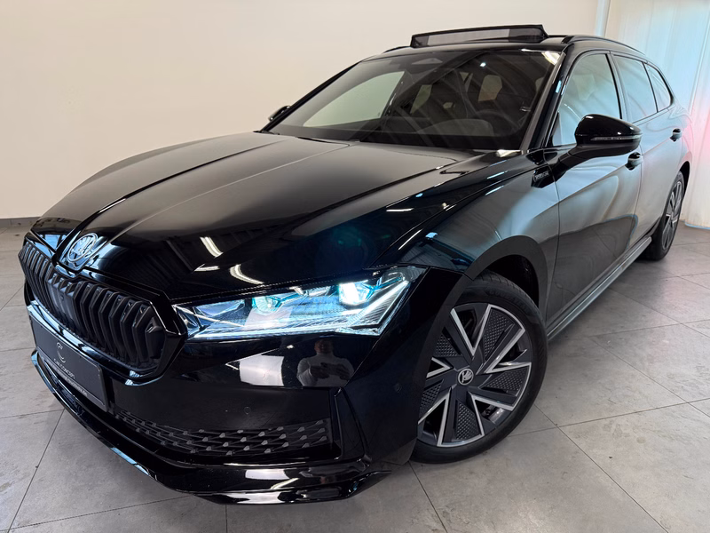 Skoda Superb Combi 2.0 TSI 4x4 Sportline PANO AHK StHz