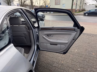 Audi A8 4.2 quattro - foto 21