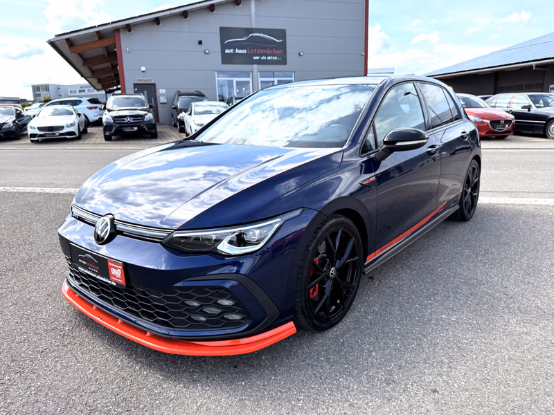 Volkswagen Golf VIII GTI AHK|STHZ|ACC|DCC|HUP|KEYLESS|MATRIX|PANO|H&K|CARPLAY
