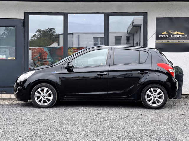 Hyundai i20 Classic NEU TÜV/SHZ/GARANTIE - foto 2