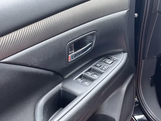 Mitsubishi Outlander Plus 2,2DI-D LED/TEMP/KAM/SHZ/ - foto 23