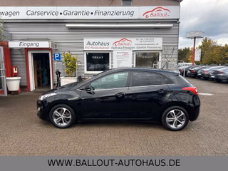 Hyundai i30 blue*2.HAND*KLIMA*TEMPO*BT*EURO6*TÜV 08-27* - photo 1