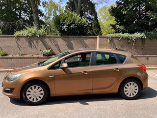 Opel Astra J 5-trg. Selection - foto 9