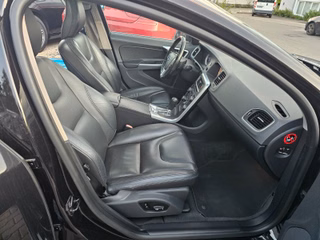 Volvo S60 Lim. Summum*NAVI*LEDER*KAMERA*ACC*PDC*SHZ*XE - bilder 4