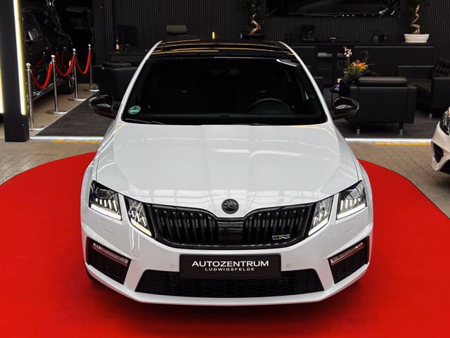 Skoda Octavia Lim. RS 245 DSG/50TKM/LED/PANO/NAVI/ACC/ - foto 1