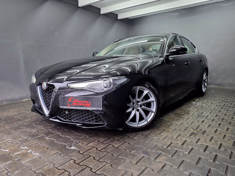 Alfa Romeo Giulia 2.0 SUPER, AUTOMATIK, R-KAMERA, LEDER,ACC