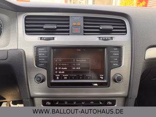 Volkswagen Golf VII Variant*2.HAND*BI-XENON*KLIMA*NAVI*TEMP - bilder 19
