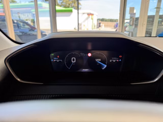Peugeot 208 Allure  LED ACC CarPlay Kamera Virtual - bilder 10