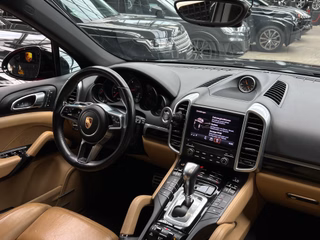 Porsche Cayenne 3,0 Diesel Platinum Edition CHRONO / PANO / CAM / BOSE / START-STOP - foto 37