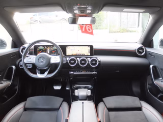 Mercedes-Benz CLA 180 AMG Line Automatik Panorama AHK - bilder 16