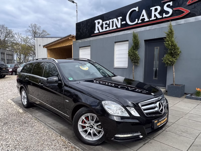 Mercedes-Benz E 200/XENON/NAVI/LEDER/AHK/SHZ/MFL/PDC/TEMPOMAT