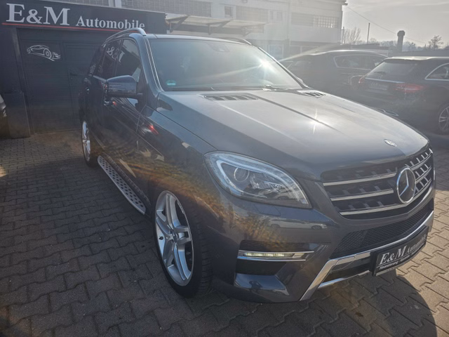 Mercedes-Benz ML 350 CDI BlueTec*AMG PAKET*PANO*AHK*XENON*SHZ - bilder 2